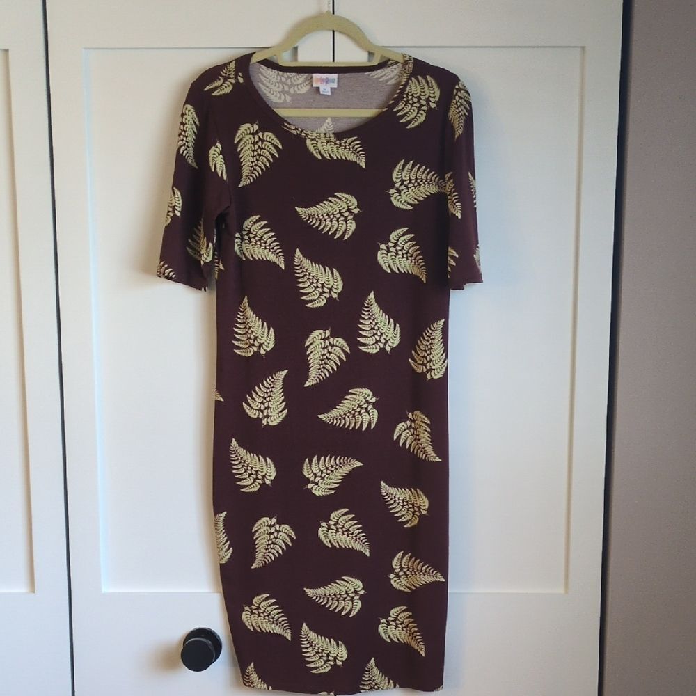 LuLaRoe Julia Dress Size M Maroon Gold Fern Print Midi Stretch
